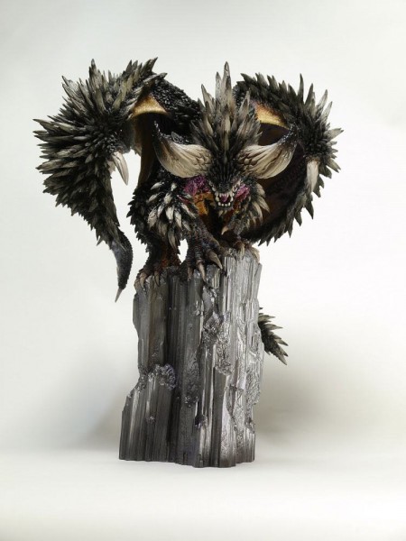 Monster Hunter: CFB Creators Model Nergigante non Scale PVC Statue