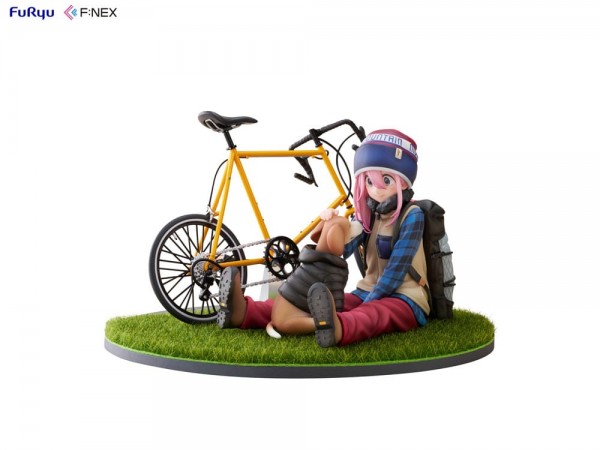 Laid-Back Camp: F:NEX Nadeshiko Kagamihara 1/7 Scale PVC Statue